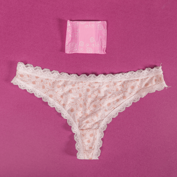 Signature Seamless Brief - alternate